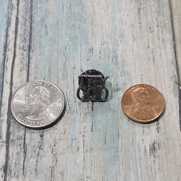 Tiffany & Company Sterling TRY GOD Pin. - Picture 5 of 9